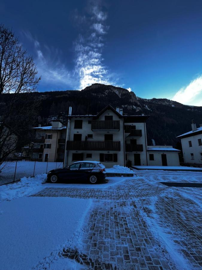 Bianchina - Bilocale Con Giardino Privato Apartment Valdisotto Bagian luar foto